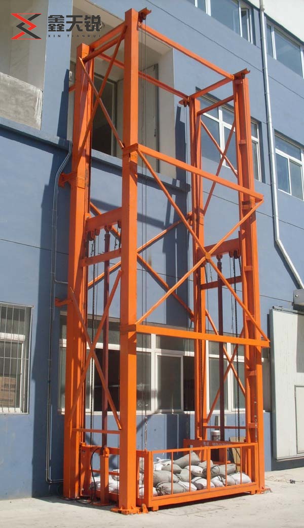 河南室外贴墙货梯