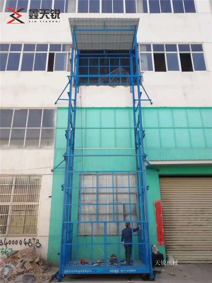 河南室外导轨式升降机