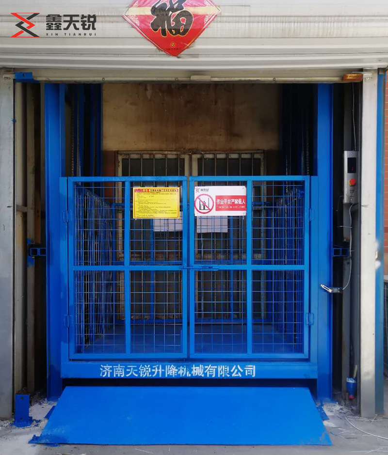 河南导轨式升降机